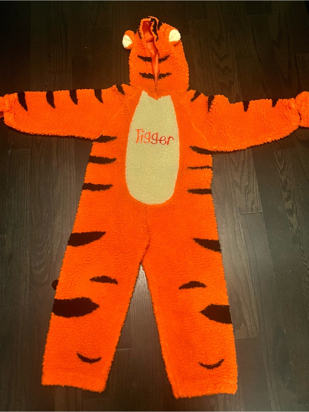 Disney Store 🐯 Tigger Costume Kids 4-6T Winnie the Pooh Plush Halloween 🎃 👻